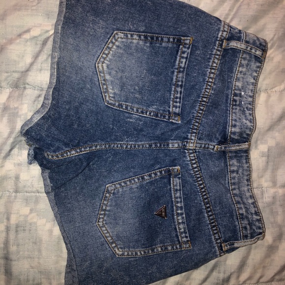 Guess Pearl Shorts - Picture 2 of 2